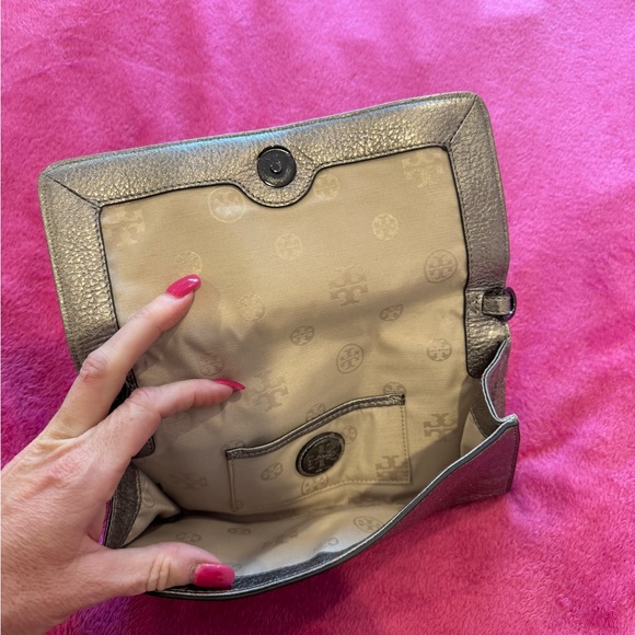 Tory Burch metallic foldover clutch. “Like New condition” - Picture 3 of 6